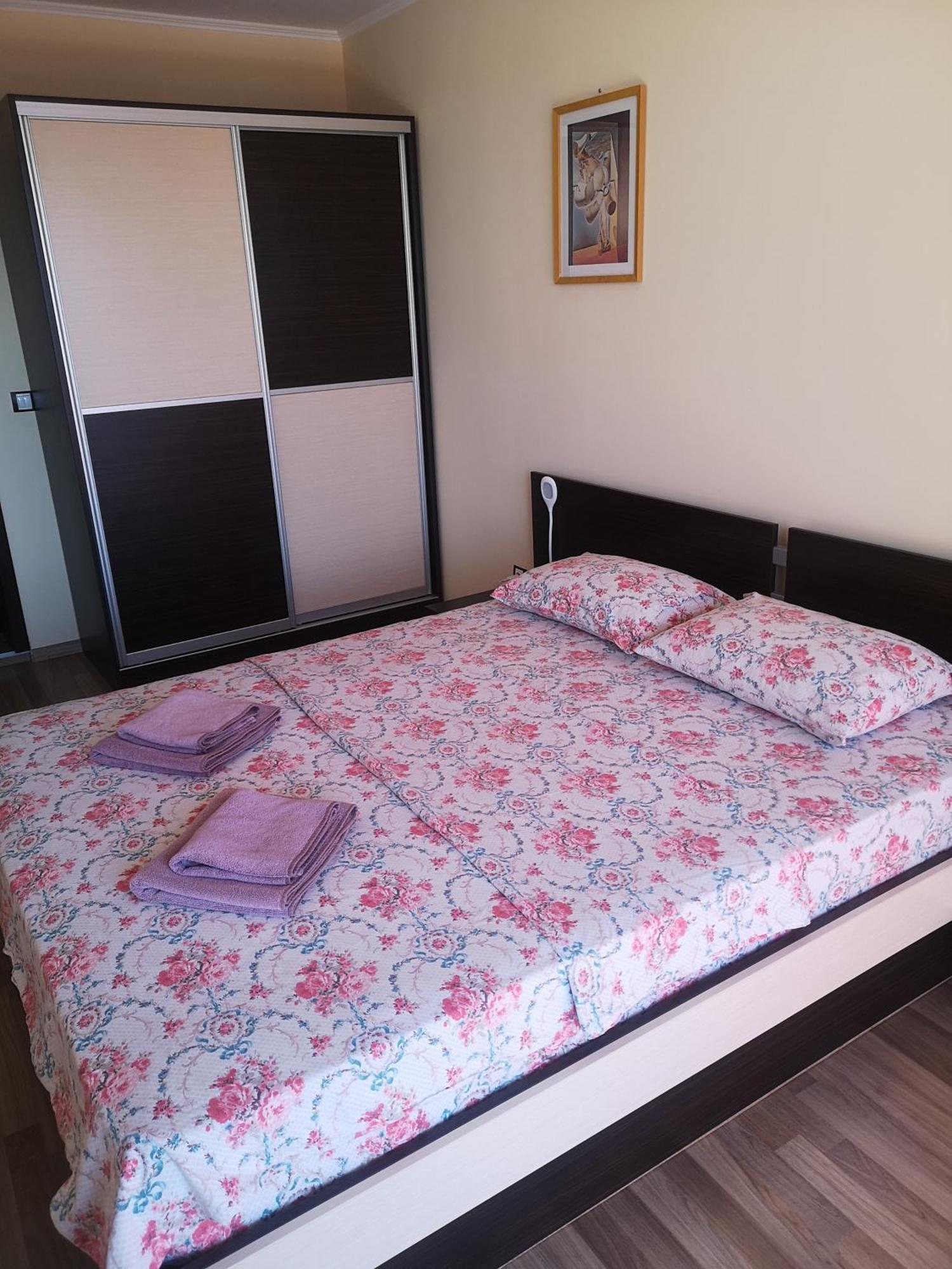 Apartamento Complex Karia III Kavarna Exterior foto